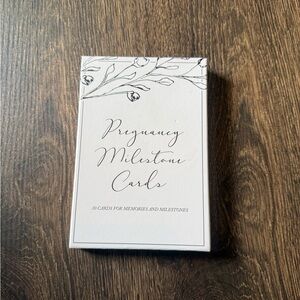 Pregnancy Milestone Cards - White & Black Script